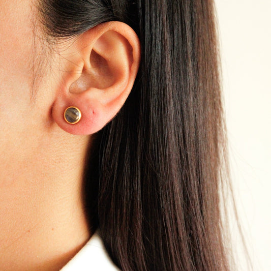 Labradorite Studs, Round Labradorite Studs, labradorite, Labradorite earrings, Labradorite earrings uk, Labradorite jewellery, labradorite jewellery uk